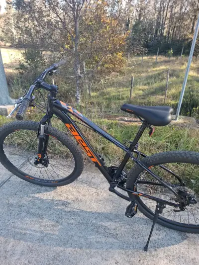 Bicicleta MTB negra y naranja Marca Best - miniatura 7