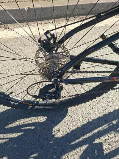 Bicicleta MTB negra y naranja Marca Best - miniatura 9