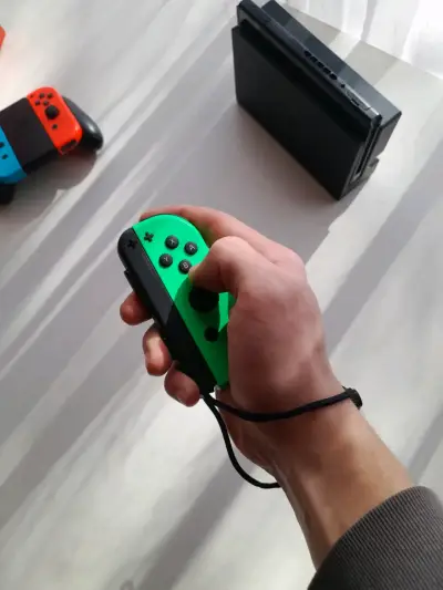 Nintendo Switch V2 - miniatura 5