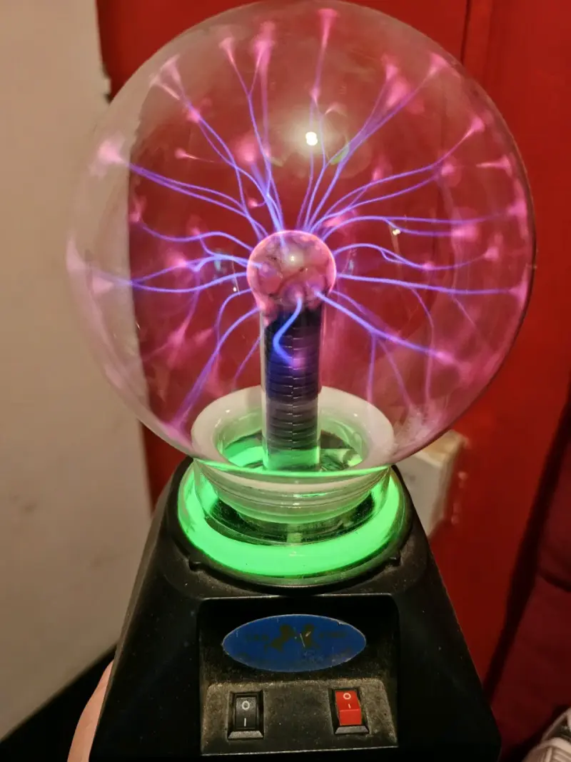 Lámpara esfera de plasma - 1