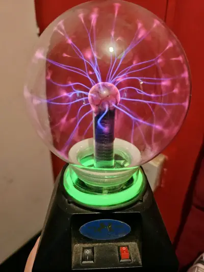 Lámpara esfera de plasma - miniatura 1