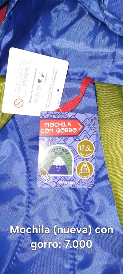 Mochila azul con gorro - miniatura 1