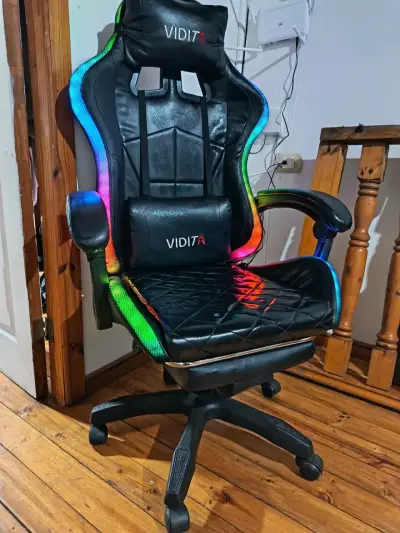 Silla gamer Vidita negra con luces led  incorporad - miniatura 2
