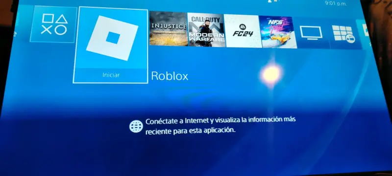 Consola PS4 con 2 controles y juegos - 2