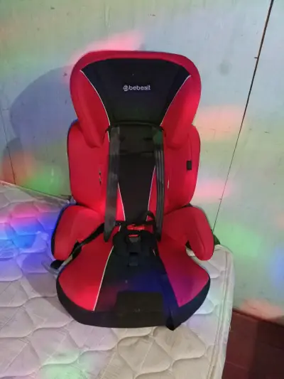 Silla para auto BebeSIT roja - miniatura 1
