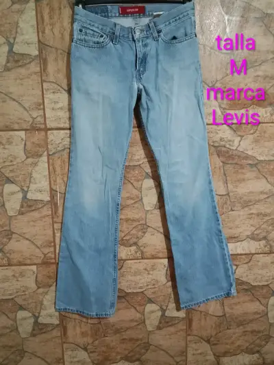 Jeans Levis celestes talla M - miniatura 1