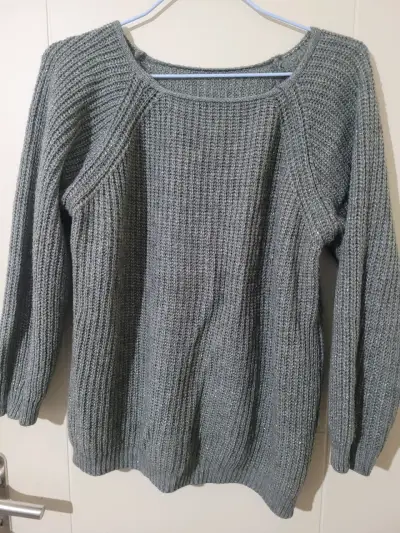 Suéter de punto gris con brillos - miniatura 1