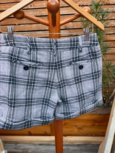 Shorts invierno Mango, mezcla con lana - miniatura 2