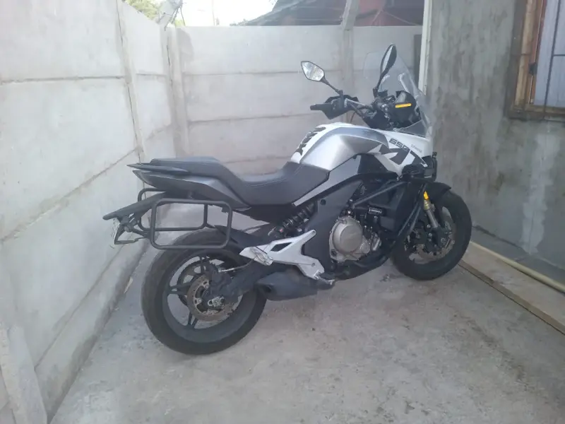 CF moto MT 650 año 2022 - 1