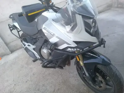 CF moto MT 650 año 2022 - miniatura 2