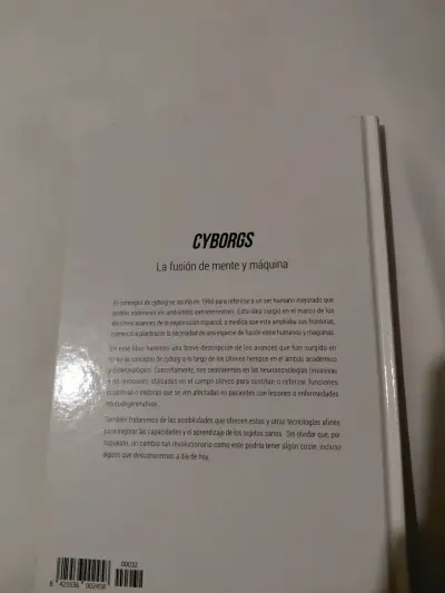 Libro 'Cyborgs': Mente y máquina - miniatura 2