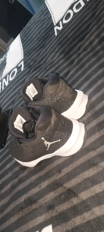 Zapatillas negras número 35 - miniatura 2