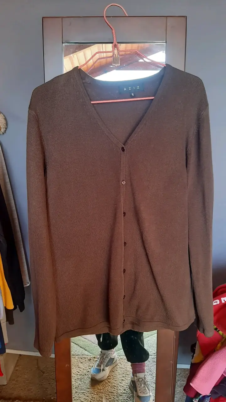 Cardigan marrón de botones