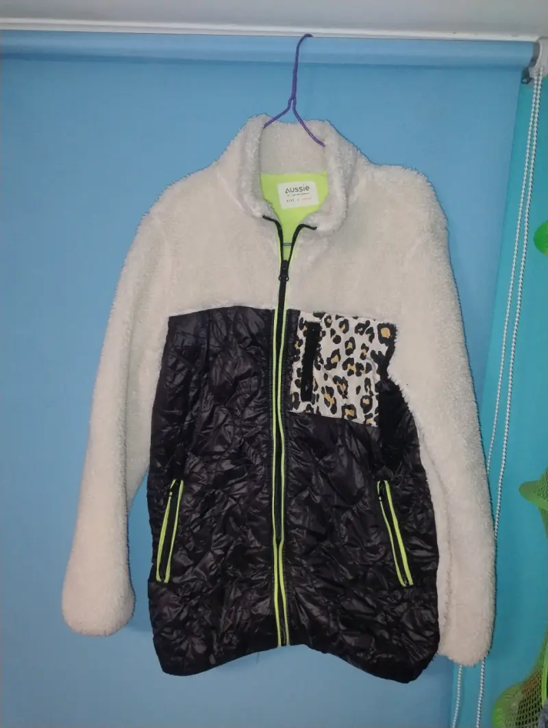 Chaqueta polar con diseño leopardo - 1