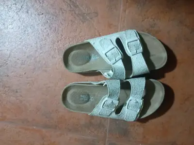 Sandalias casuales con doble hebilla - miniatura 1