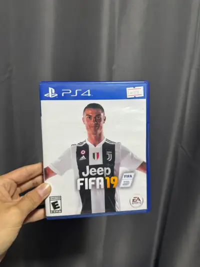 Juego PS4 FIFA 19 - miniatura 1