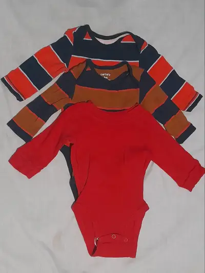 Conjunto de tres bodies para bebé carter's - miniatura 1