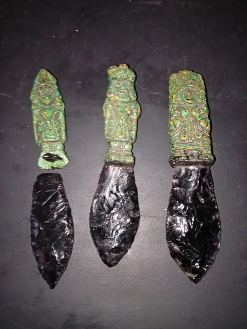 Cuchillos rituales antiguos - 2