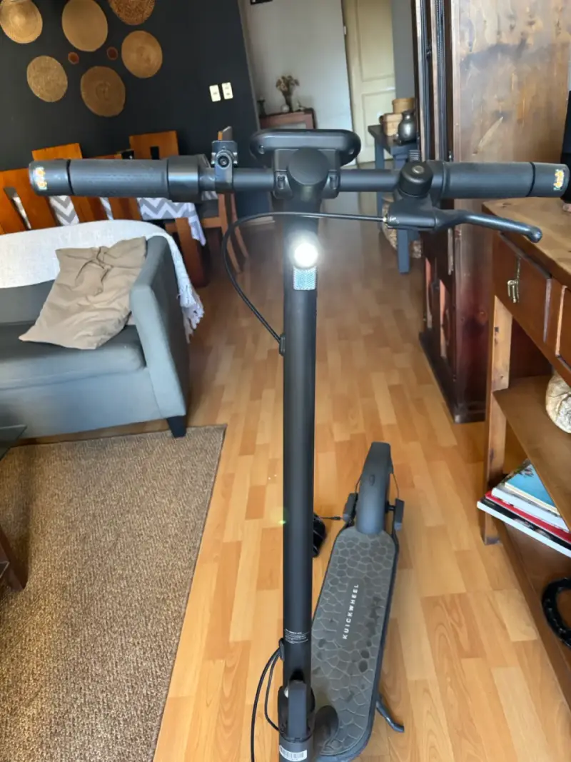 Scooter eléctrico plegable negro - 4