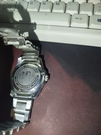 Reloj de pulsera plateado moderno - miniatura 2