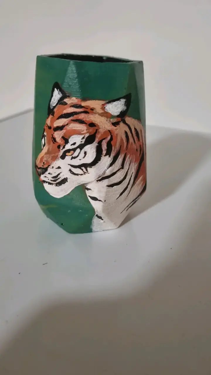 Maceteros para suculenta pintados a mano. - 3