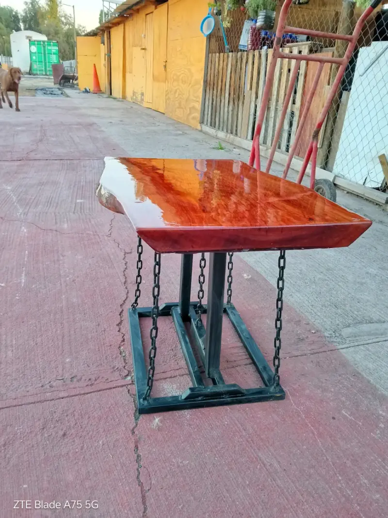 Mesa de centro flotante - 1