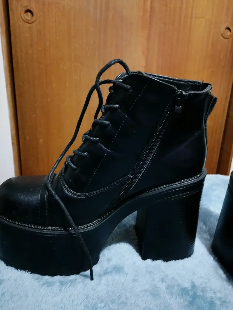 Botines negros con plataforma - 2