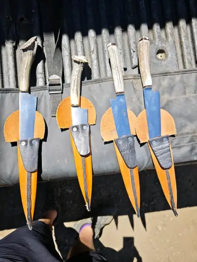 Cuchillos artesanales con mango de asta - miniatura 5