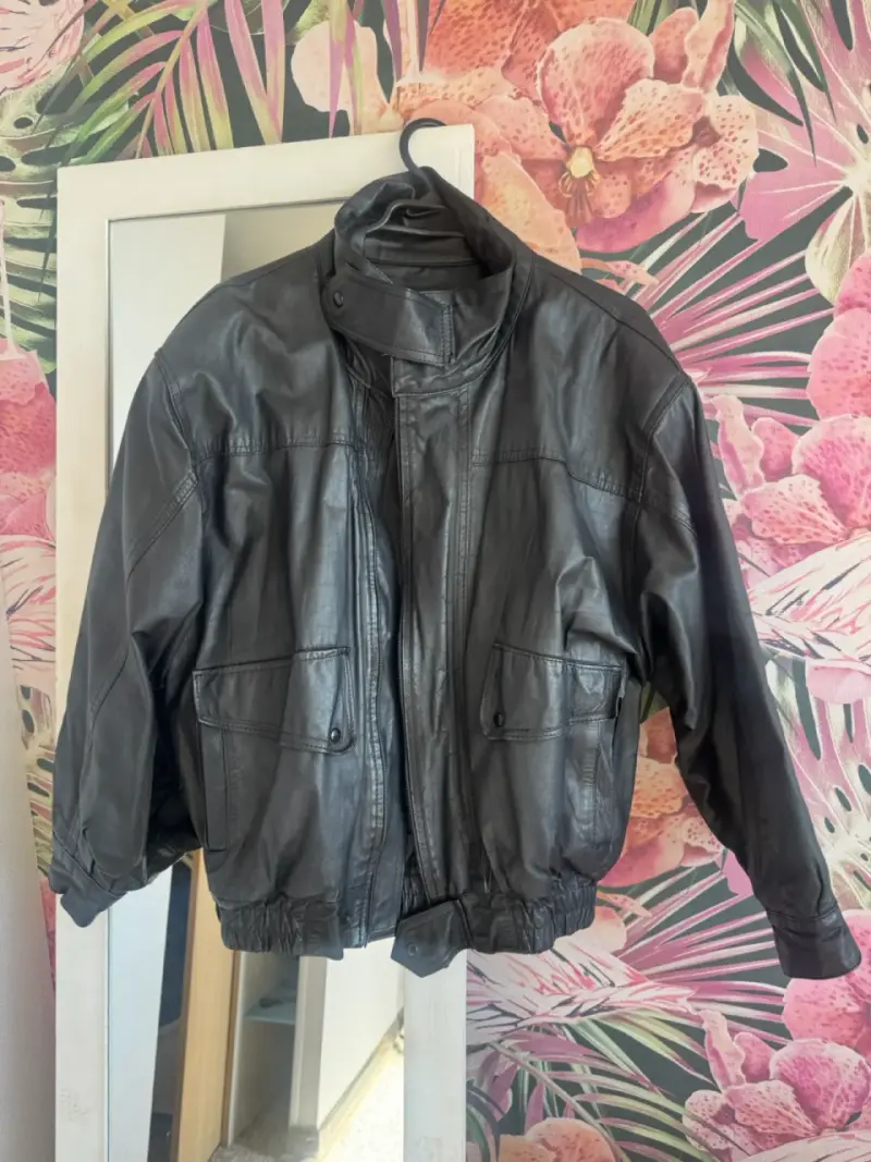Chaqueta de cuero bomber negra - 1