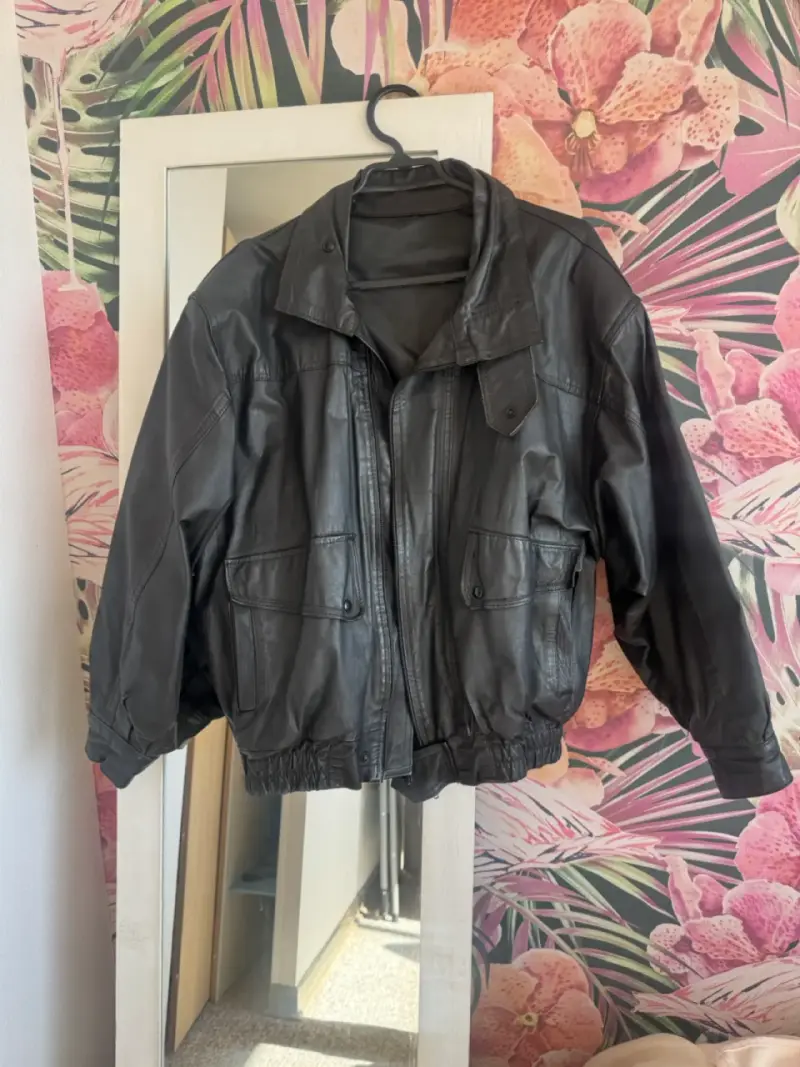 Chaqueta de cuero bomber negra - 2