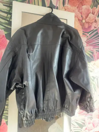 Chaqueta de cuero bomber negra - miniatura 3