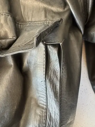 Chaqueta de cuero bomber negra - miniatura 5