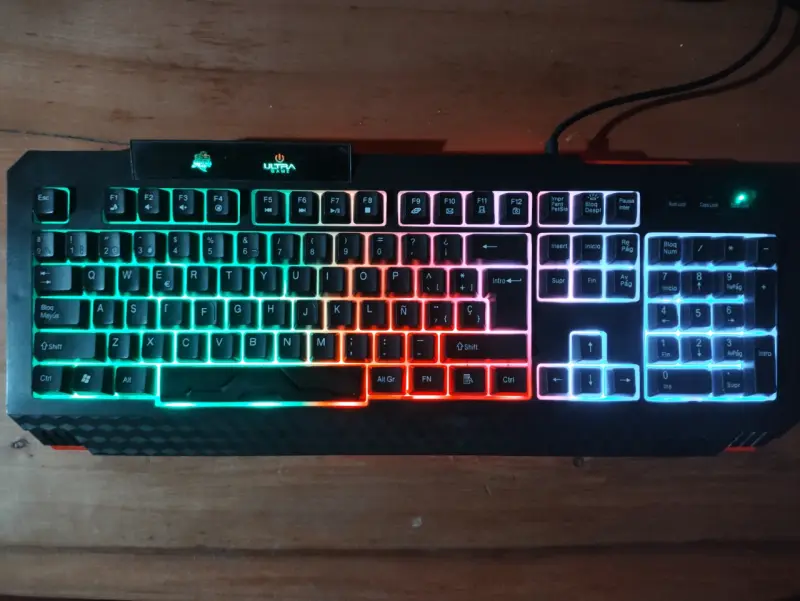 Teclado mecánico USB negro ultra storm - 2