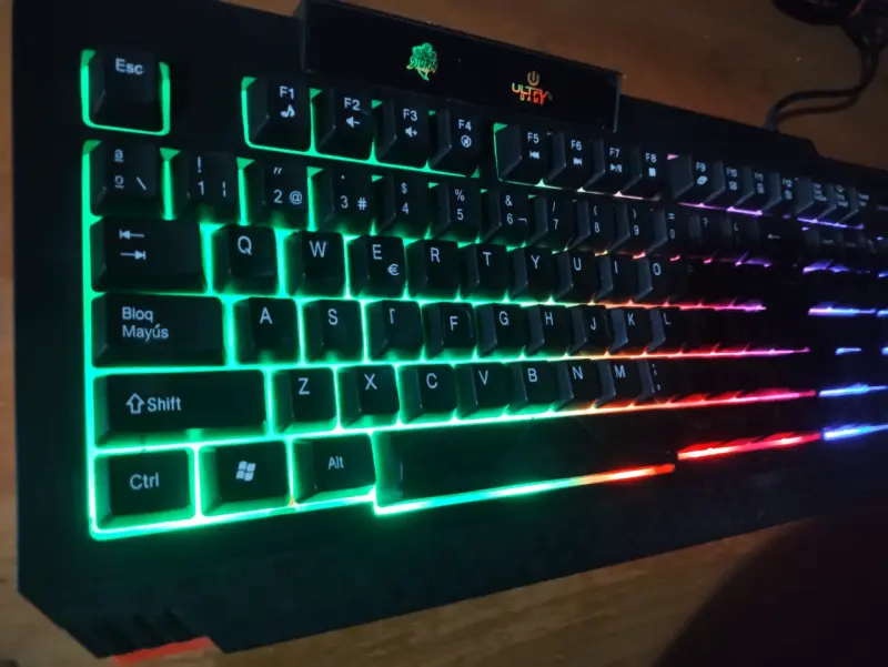 Teclado mecánico USB negro ultra storm - 3