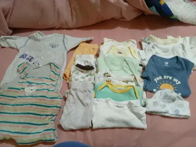 Lote de ropa de bebé niño - miniatura 2