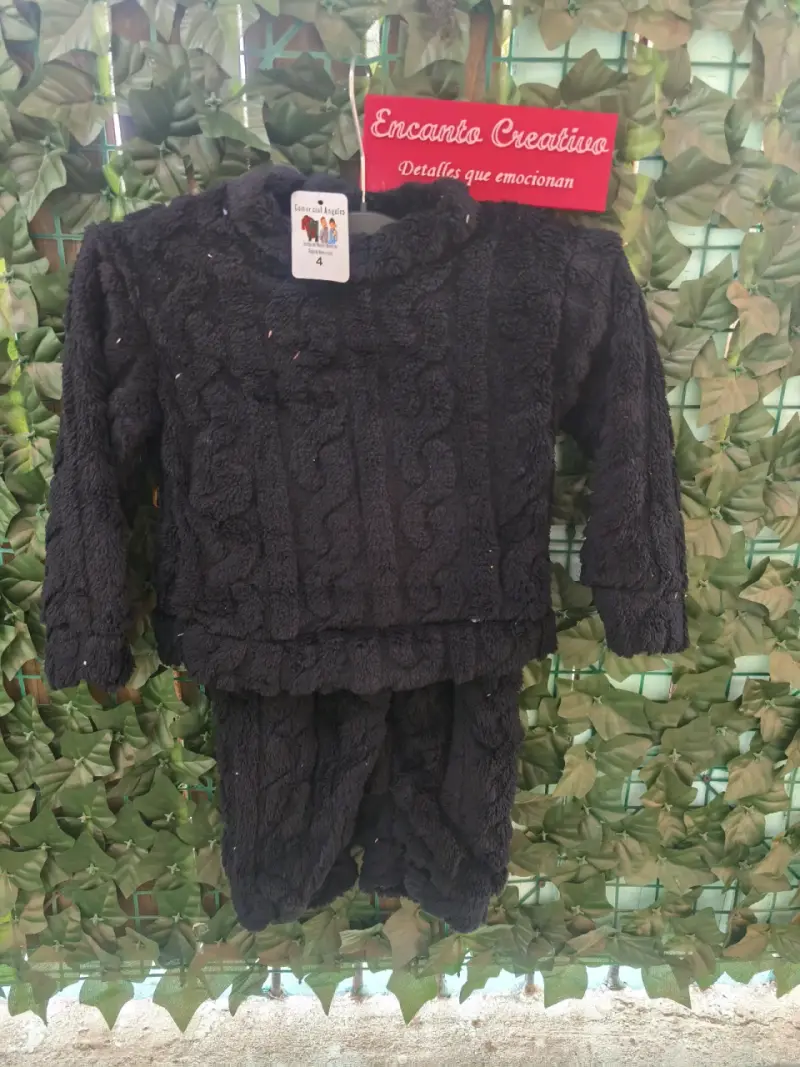 Pijamas de polar y plush - 4