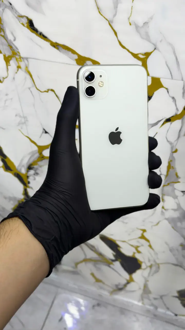 iPhone 11 (64 GB) - 1