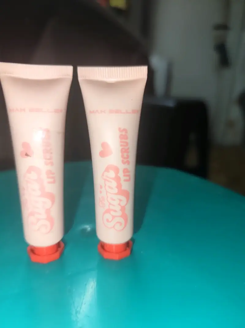 Exfoliante labial Max Belleza