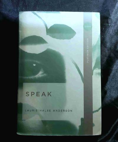Libro 'Speak' de Laurie Halse Anderson (en inglés) - miniatura 1