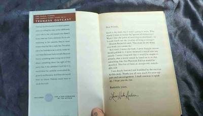 Libro 'Speak' de Laurie Halse Anderson (en inglés) - miniatura 3