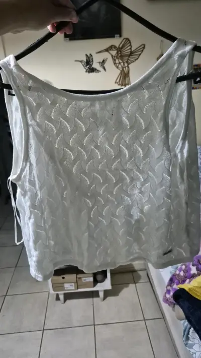 Top blanco calado sin mangas - miniatura 2