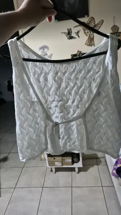 Top blanco calado sin mangas - miniatura 3