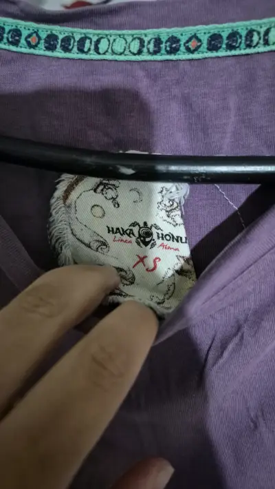 Polera morada con diseño de búho - miniatura 2