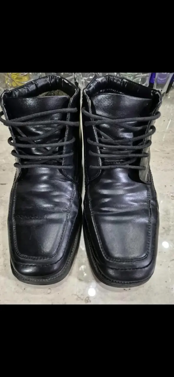 Botas negras de cuero - 1