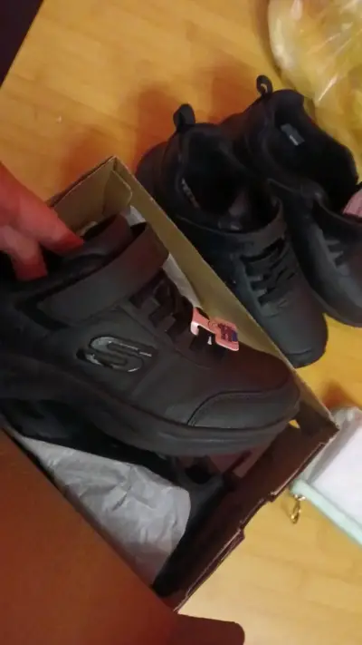 Zapatos escolares Skechers negros - miniatura 3