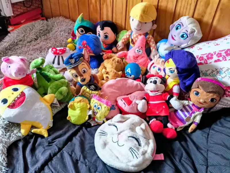 Lote de peluches coloridos a buen precio - 1