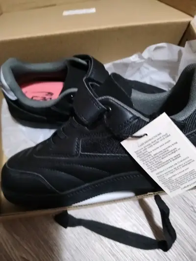 Zapatillas negras deportivas - miniatura 3