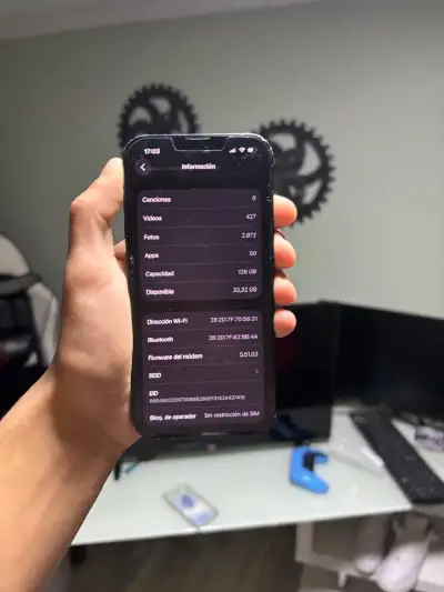 Smartphone azul con doble cámara - miniatura 5