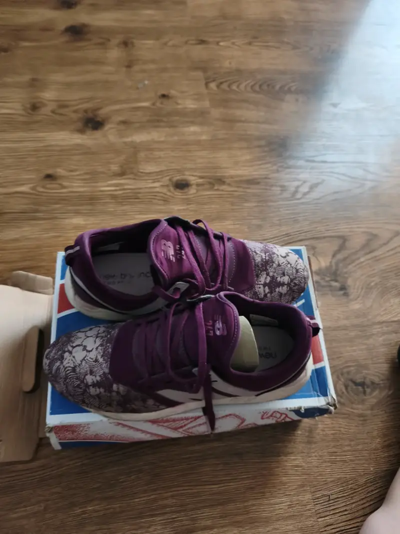 Zapatillas deportivas moradas - 2