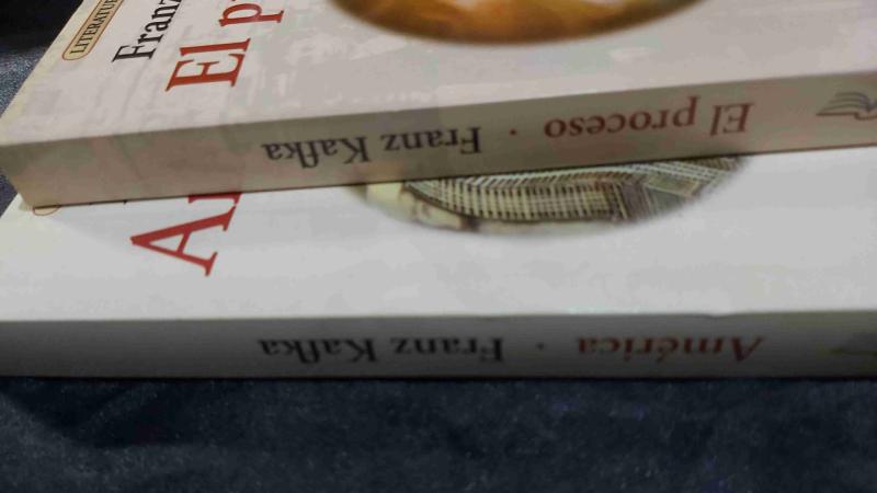 Libros de Franz Kafka "América" y "El proceso" - 3